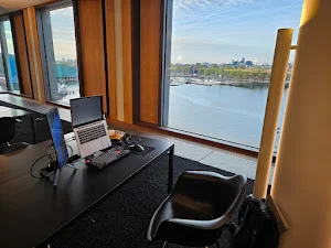 Werken in de Openbare Bibliotheek Amsterdam.